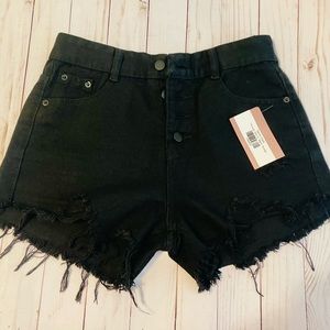 NWT Black XL Denim Frayed Shorts - fit more like a S/M! So cute!